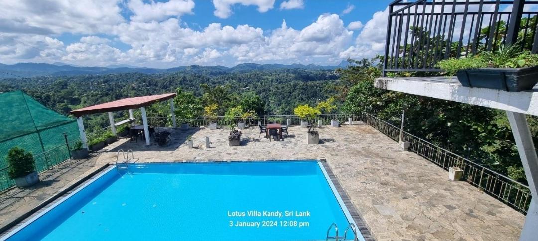 פראדניה Lotus Villa Kandy מראה חיצוני תמונה