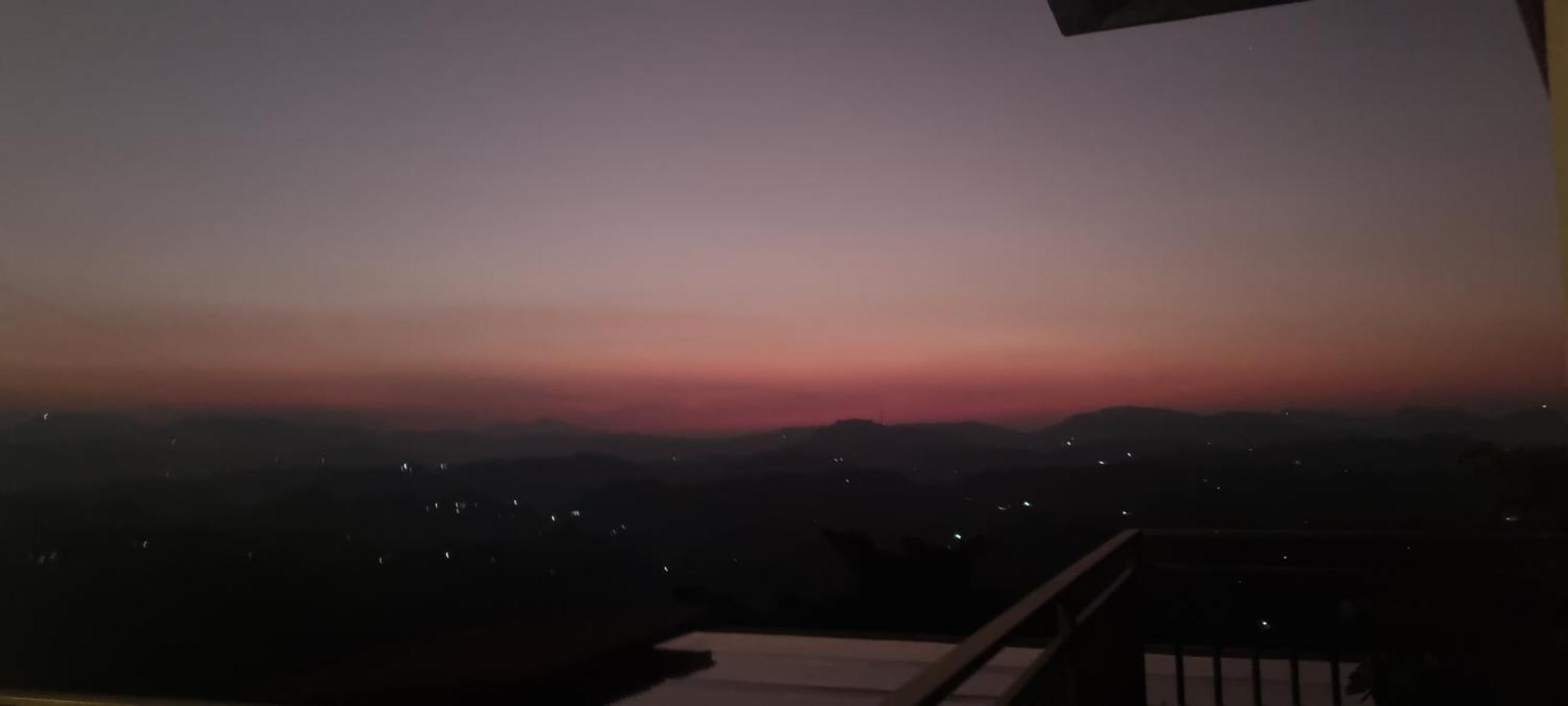 פראדניה Lotus Villa Kandy מראה חיצוני תמונה