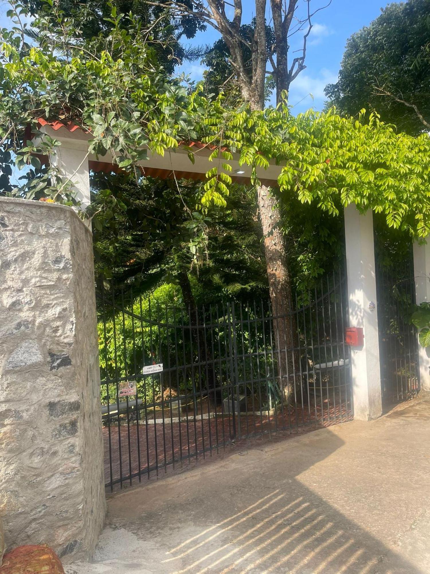 פראדניה Lotus Villa Kandy מראה חיצוני תמונה