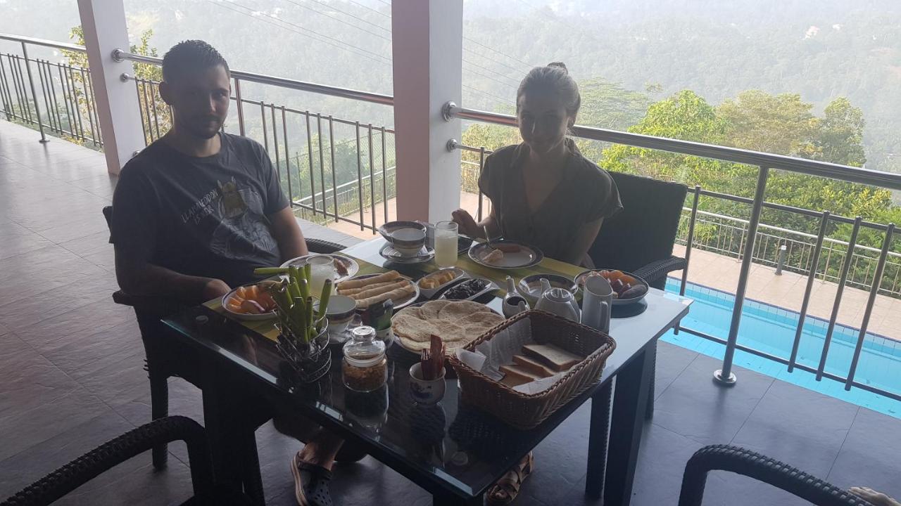 פראדניה Lotus Villa Kandy מראה חיצוני תמונה